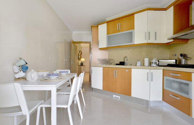 Gorgeous Beach Flat - Photo 6