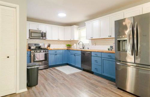 Private Ranch- Entire Home - Hot Tub - Pets & Kids Welcome - King Bed - Fenced Backyard - Free WiFi - Foto 2