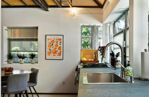 The Architect's Modern Castle - Photo 19