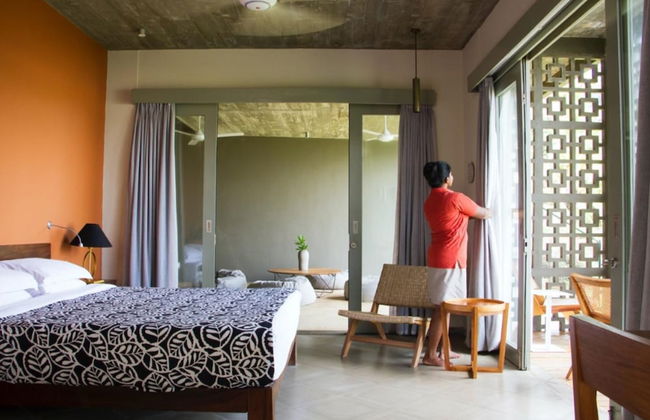 Modern Beach Villa With Roof Garden - Photo 24