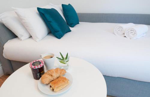 The Wellington - Stylish 3-Bedroom House, Sleeps 8, Ideal for Professionals - Photo 32