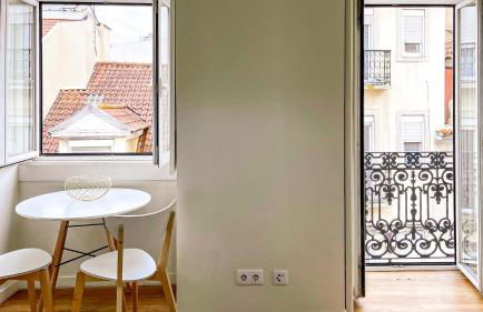 Charming Studio close to LX Factory - Photo 1