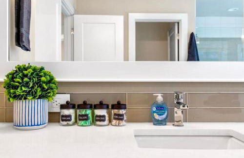 Bellevue DT Contemporary Fortress Walk to QFC - Foto 35