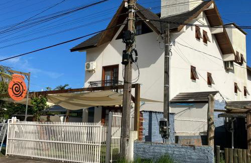 Townhouse composta por 4 triplex duas suítes a duas quadras do mar - Foto 3