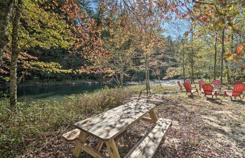 Riverfront Tallulah Falls Cabin with Hot Tub! - Foto 40