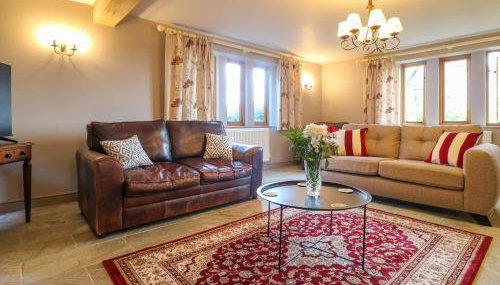 Chapelfield - Photo 5