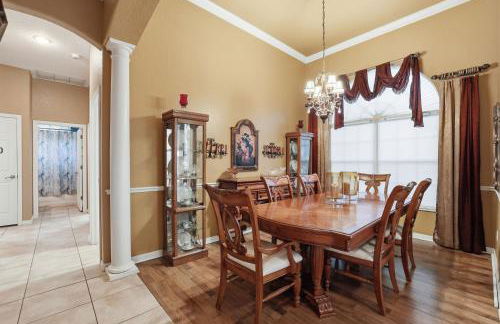 Charming 3BR Oasis Comfort, Pool & Sunshine home - Foto 25