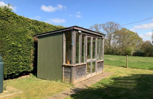 Country cottage overlooking fields with garden room - Foto 56