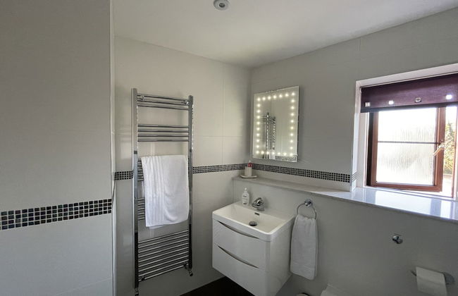 St Georges Balcony Suite - Photo 14