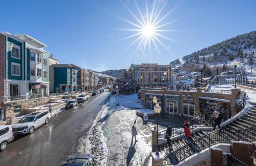 Ski in Ski out Main Street Balcony Hot Tub - Photo 57