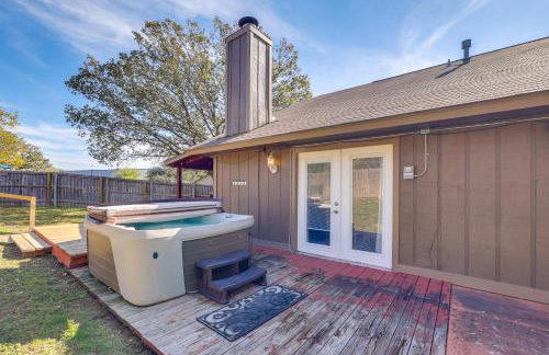 Private Pool and Hot Tub Dog-Friendly Live Oak Home - Foto 3