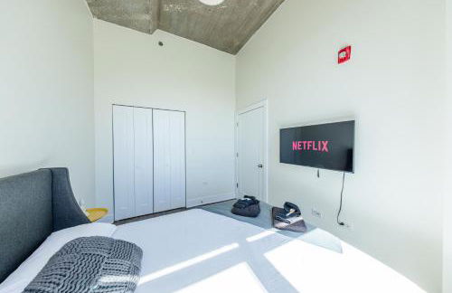 Modern and Bright 2BR on Michigan Ave with Optional Parking and Gym Access Near Soldier Field & Grant Park - Foto 10