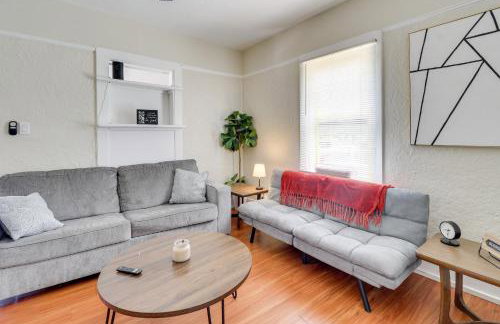 2 Mi to Old Town ABQ East Downtown Triplex Unit - Photo 4