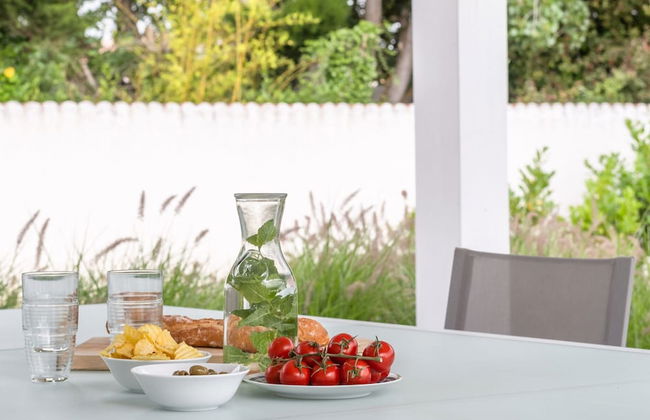 Villa w/ Palm Trees & Pool - Foto 22