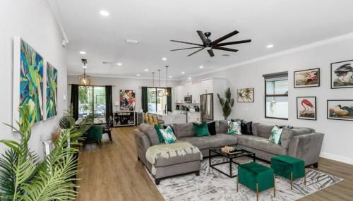 5BR Serenity Tampa Pool and Hot tub - Foto 2