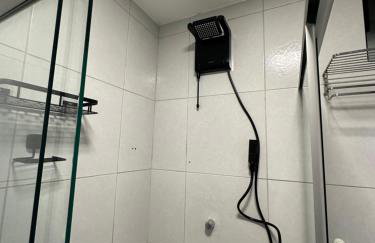 Apartamento amplo e equipado, entre a praia e o centro - Foto 13