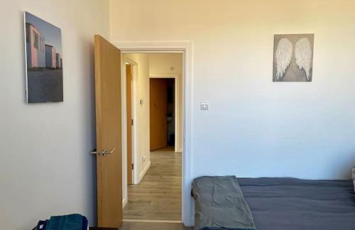 2 Bedroom Flat in Town Center Wellingborough - Photo 3