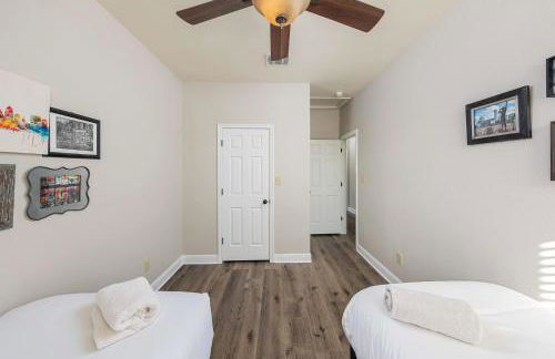 Upstay Stylish 4BR Getaway in Vibrant East Austin - Foto 21