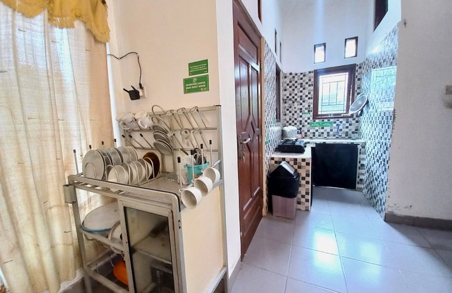 Homestay Jogja Jakal 3 Dekat UGM by Simply Homy - Foto 14
