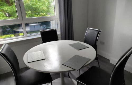 Central 1-Bed Apt Sleeps 4 5 mins to Station - Photo 34