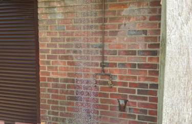 Private Countryside Annexe with Exclusive Wood Burner, Outdoor Hot Shower & Views - Foto 16