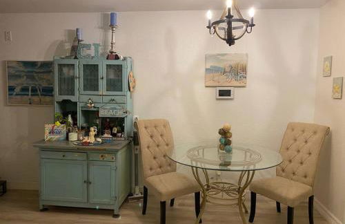 Beach Blanket Bungalow - A Wonderful townhome near the beach - Photo 12