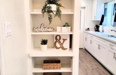 Perfectly located Pico Robertson ground floor 3 bedroom apartment Walk to restaurants WIFI TV Game Console Parking 5 minutes to Rodeo Drive - Foto 29