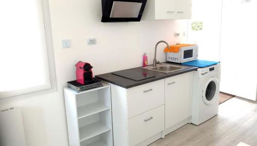 Beau logement avec terrasse, jacuzzi et terrain de pétanque privatif à 5 minutes de la plage - Foto 3, stove, pet friendly, toaster, minibar