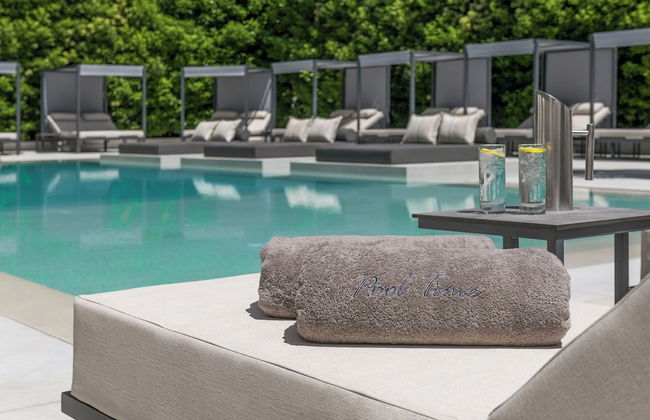 Blazer Suites Hotel - Photo 17