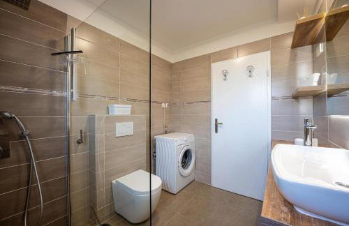 Villa Beauty with heated pool and jacuzzi - Photo 38