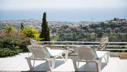 Casa Mar Blava con piscina comunitaria junto Barcelona Centro - Foto 2, Garden