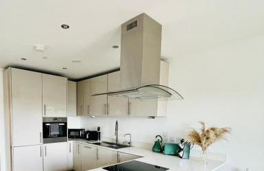 Modern 2Bed 2Bath Maidstone Apt - Parking, WiFi, Balcony - Perfect Long Stay - Foto 4