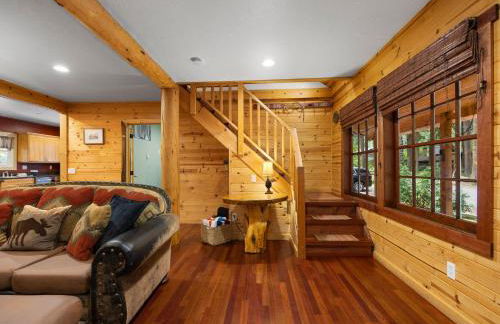 Whispering Pines - Cabin w hot tub - Foto 26
