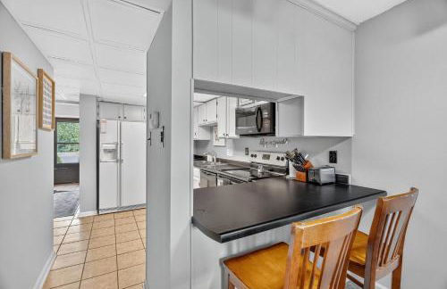 Full Furnished Downtown Maryville Condo - Photo 8