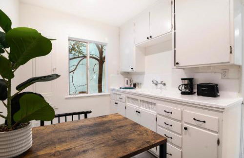 Bright Second-Floor Studio Near Beverly Hills - Foto 2