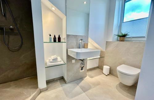 Luxuswohnung, Airport-Messe fußläufig erreichbar 1 - Foto 15