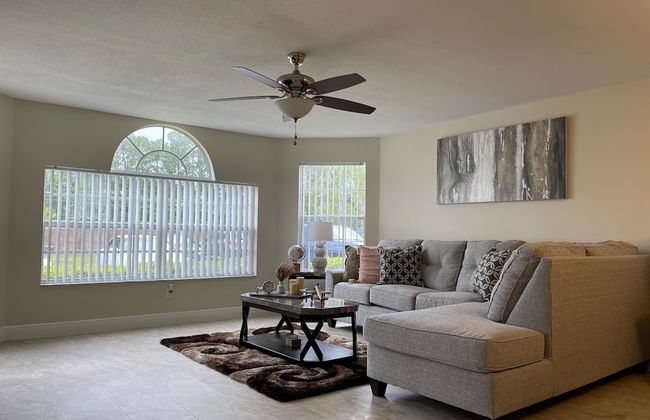 LOVELY LUXURY APARTMENT CLOSE DISNEY - Foto 14