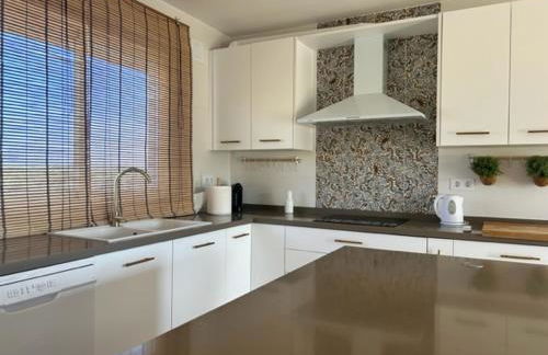 Casa Caraza. Un olivar con vistas al castillo de Juego de Tronos - Foto 38