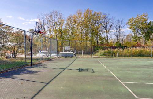 Pet-Friendly Oak Harbor Condo Walk to Lake! - Foto 29