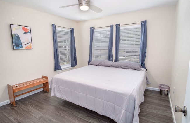 Splendid Gated 4 BR 2 BA Home Near Downtown - Foto 9