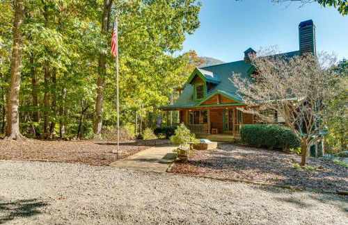 Family Getaway Georgia Cabin with Outdoor Hot Tub - Foto 28