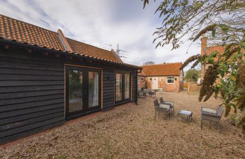 Stunning 5-bed Barn Conversion in Newark-on-Trent by Renzo, Beautiful Surroundings, Sleeps 10! - Foto 39