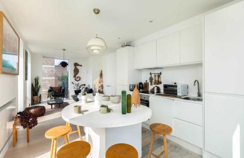 Modern Shoreditch 2 Bedroom Penthouse With Lift & Large Balcony Suit Family Sleeps 4 - Foto 10
