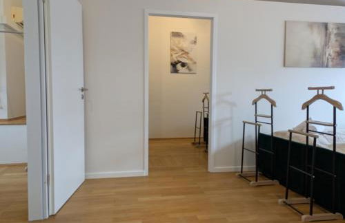 Munich Large Apartment 145 qm and 5 Bedrooms with Roof Terrace in centrally located 1 to 14 Guests - Foto 16