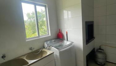 Casa em itapema fácil acesso e bem localizada - Foto 2