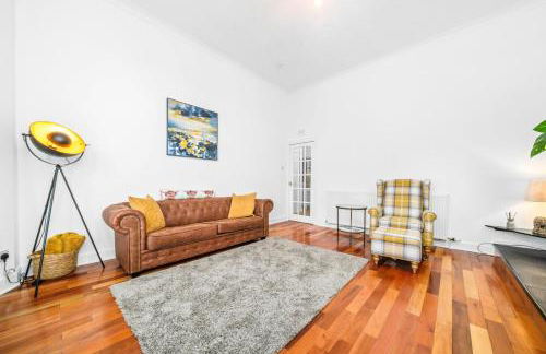 Perfect location for beach and golfing - Photo 49