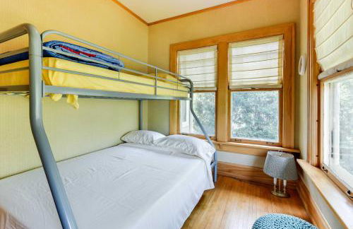 Charming MPLS Home with Patio - Walk to Uptown! - Foto 26