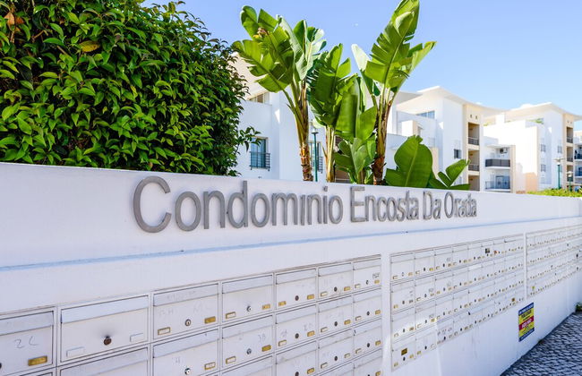 Sea view Apartment with sunbathing Terrace & 2 Swimming pools - Foto 48