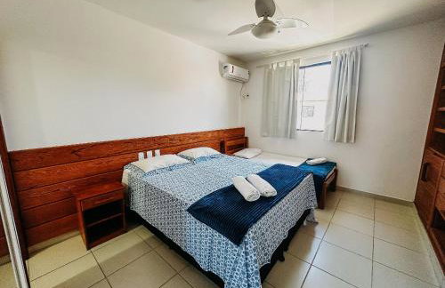 Aptos em condominio frente mar na praia de Taperapuã, atravessou a rua está na praia, aptos com 2 quartos com ar condicionado, internet privativa 300MBPS, 1 vaga de garagem, acomodam até 6 pessoas - Foto 38