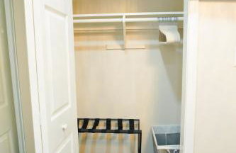 Modern Luxe Retreat -Heart of Chesterfield - Foto 8